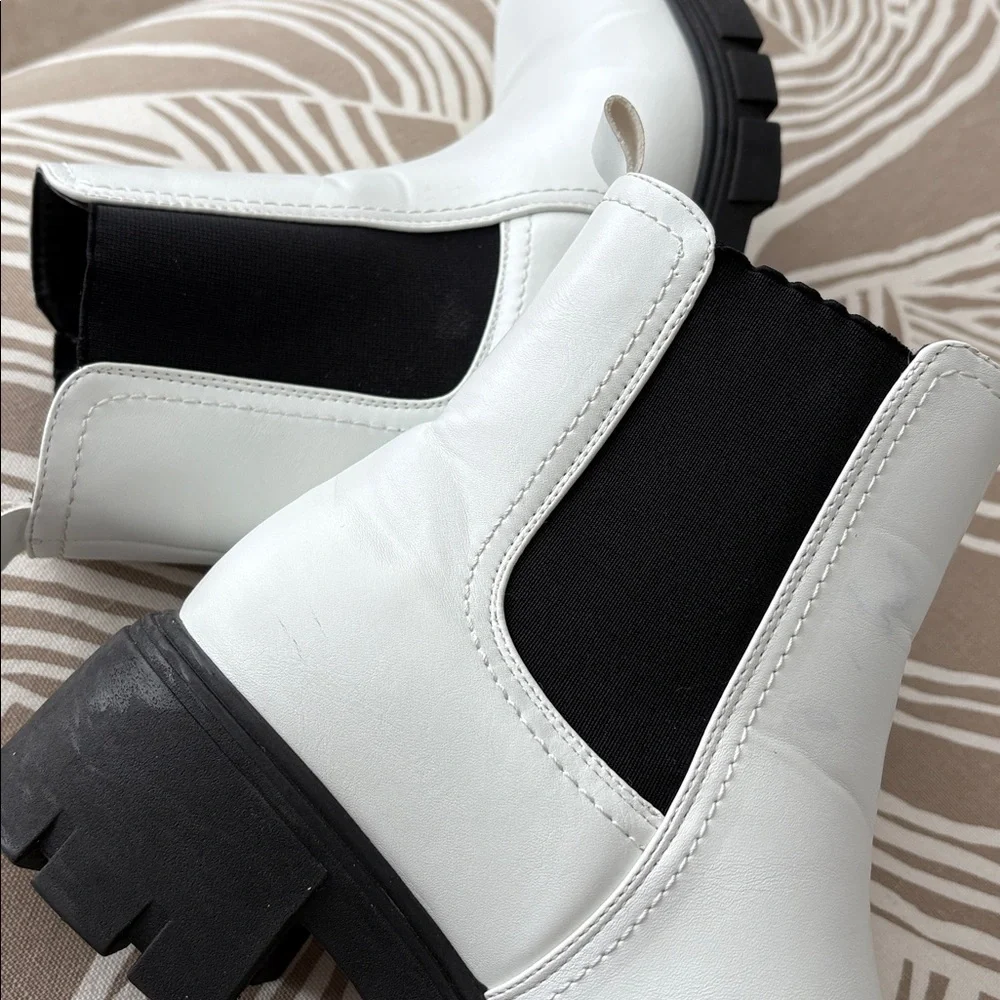 WILD DIVA white boots - Picture 9 of 9